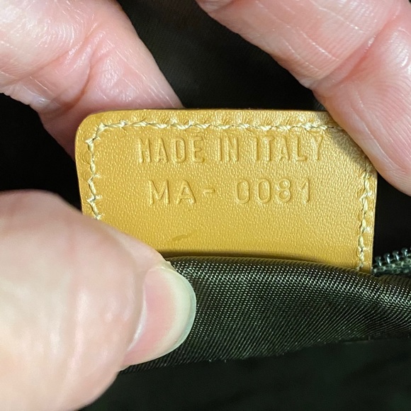 Authentic vintage Christian Dior monogram bag, Rihanna has the same style - Picture 9 of 16